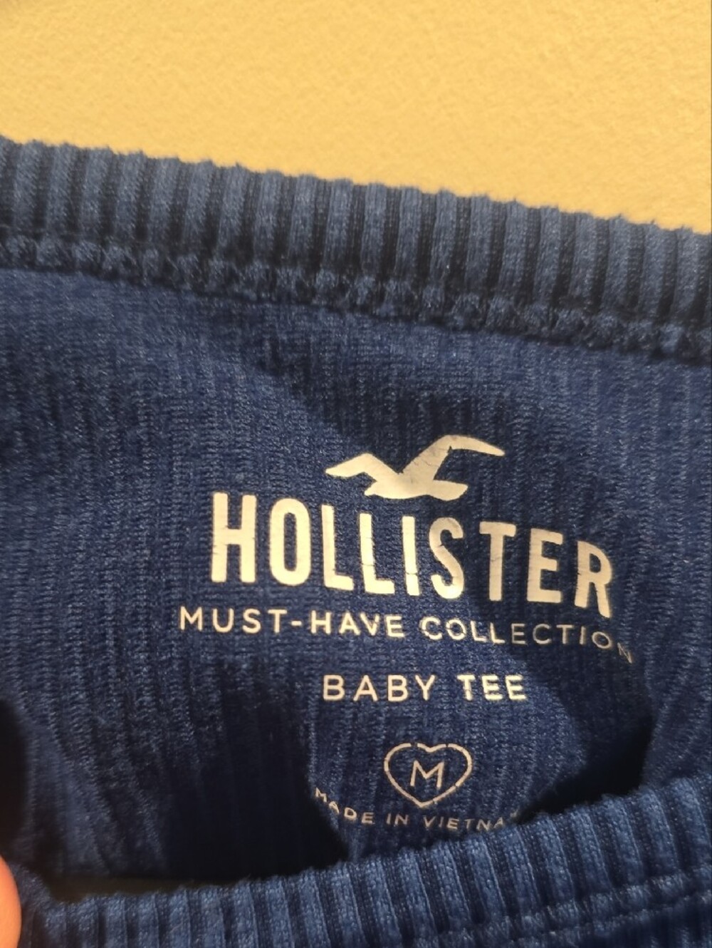 Hollister Ribbed Long-Sleeve Crop Top - Royal Blue - Picture 2 of 3
